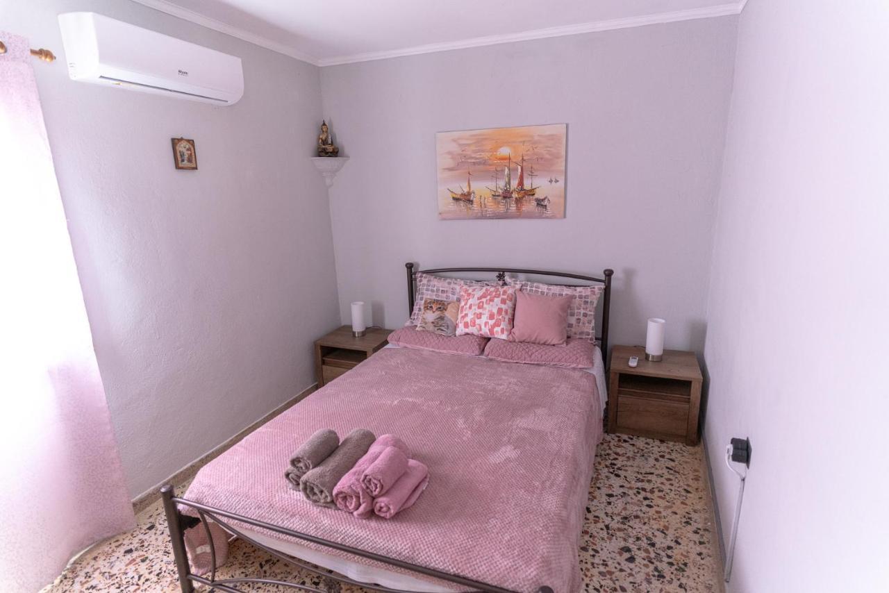 Villa Tilemachos House à Kato Garouna Extérieur photo